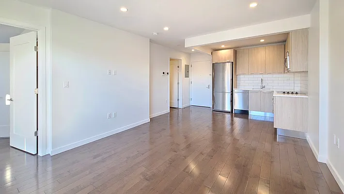 Rented by Modern Spaces | media 4