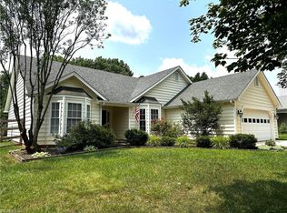 5905 Highland Grove Dr, Summerfield, NC 27358