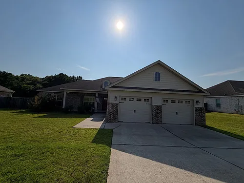 802 Legacy Dr Photo 1