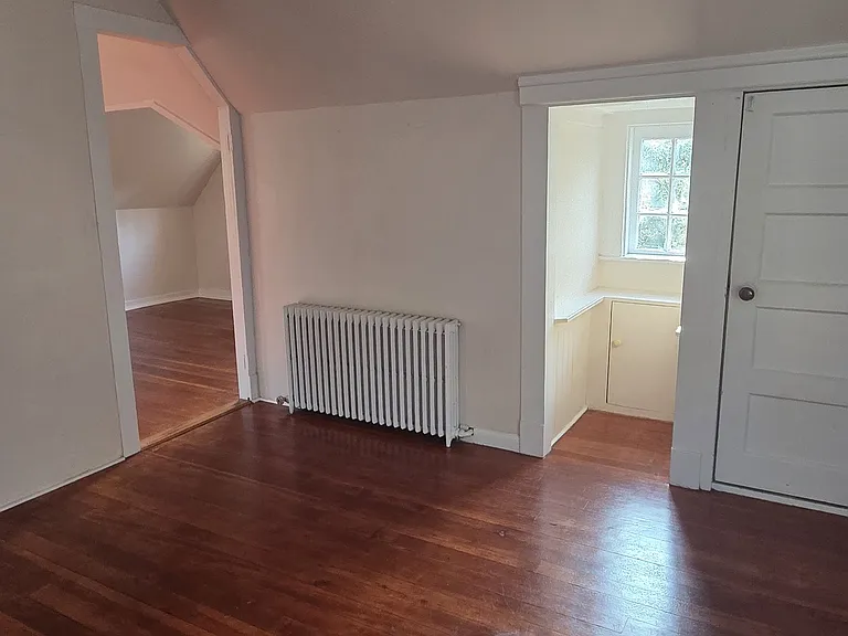 41 Hobart St #2 — Photo 5