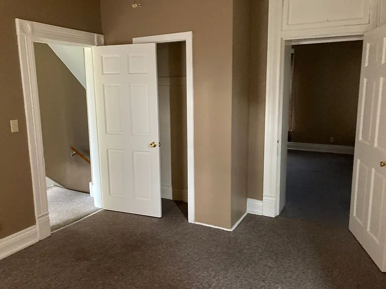 138 N Madison Rd — Photo 2
