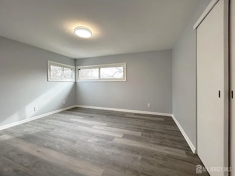 36 Arden St — Photo 10