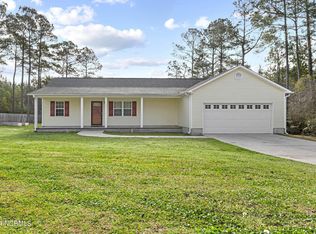 177 Nelson Park Rd, Maple Hill, NC 28454