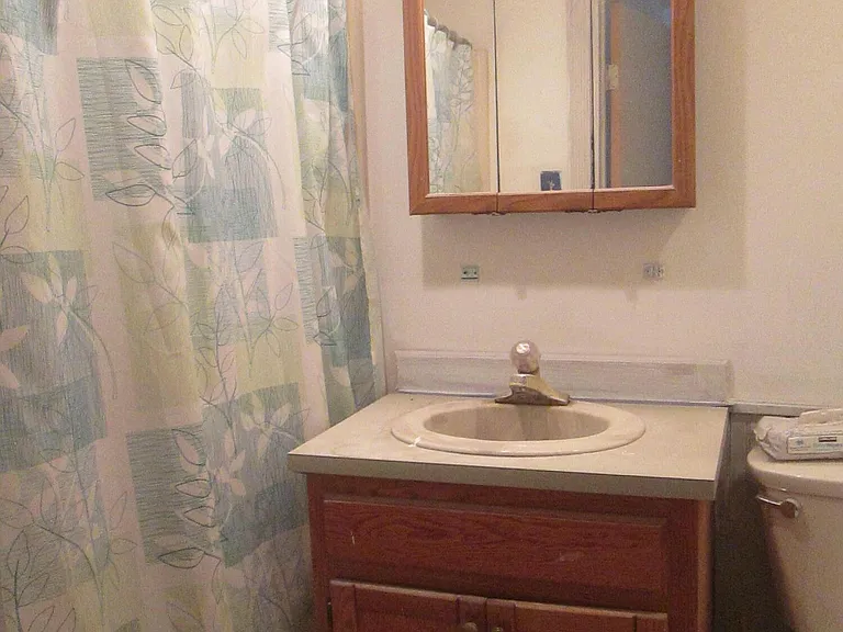811 Cedar Ave — Photo 3