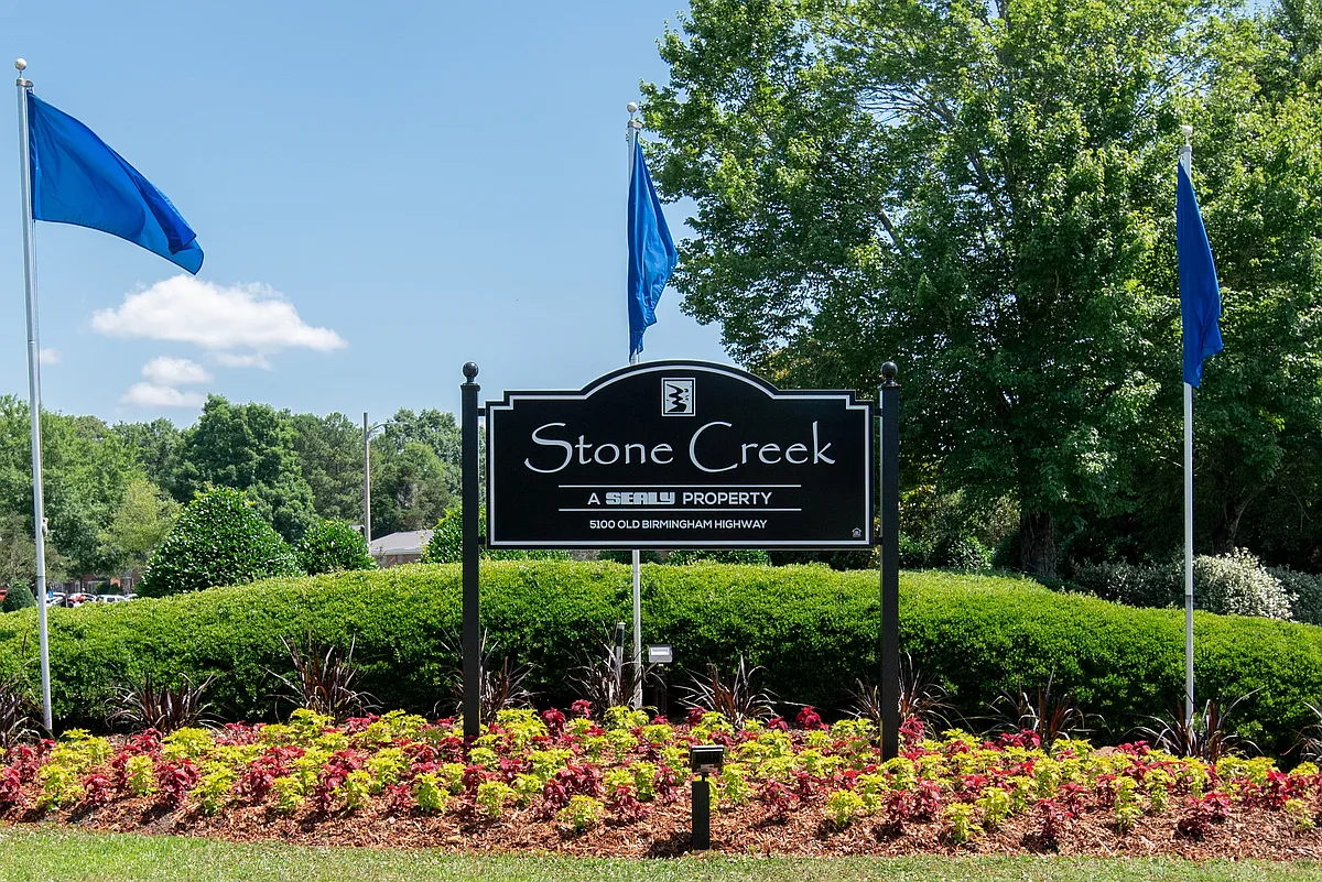 Building Photo - Stone Creek
