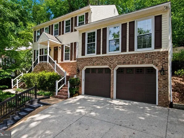 2018 Schooner Dr, Stafford, VA 22554