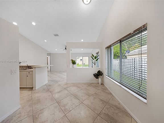 3rd image of 1627 Palermo Dr #1627