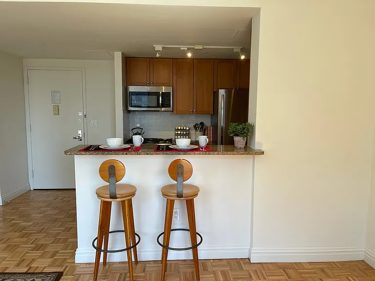 1500 Lexington Ave #16F — Photo 16