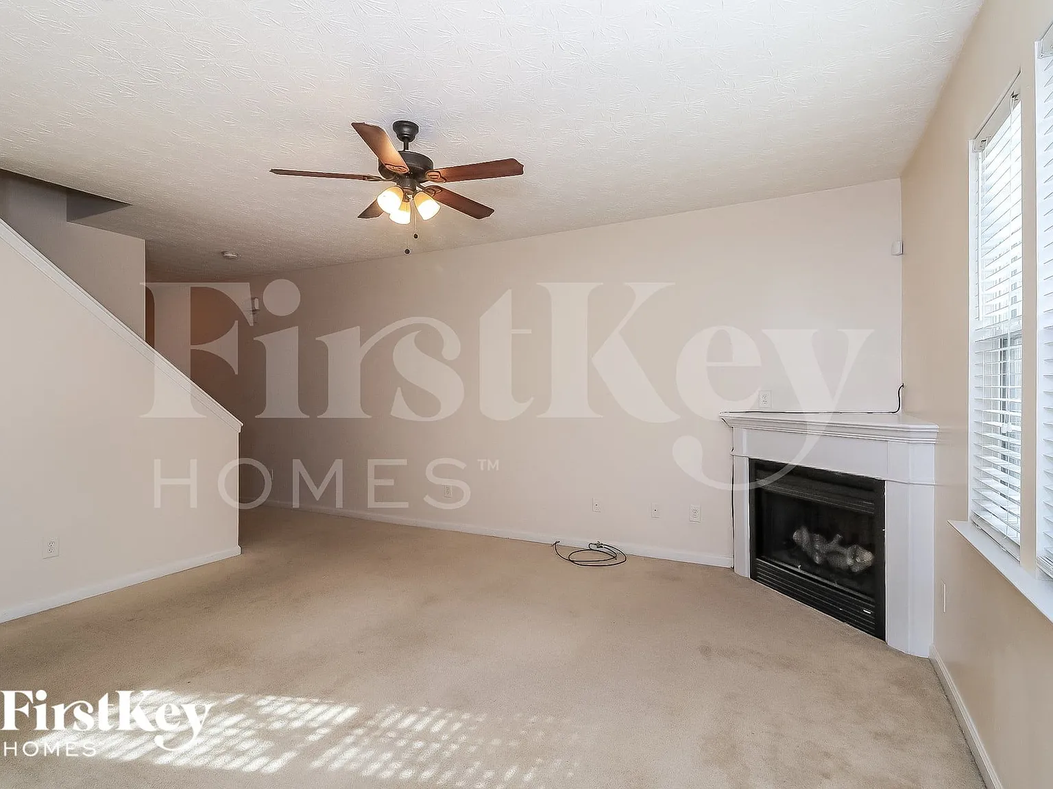 3 bed, 3.0 bath, 1805 sqft, $1,875 — Photo 3