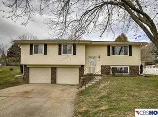 6118 S 135th St, Omaha, NE 68137