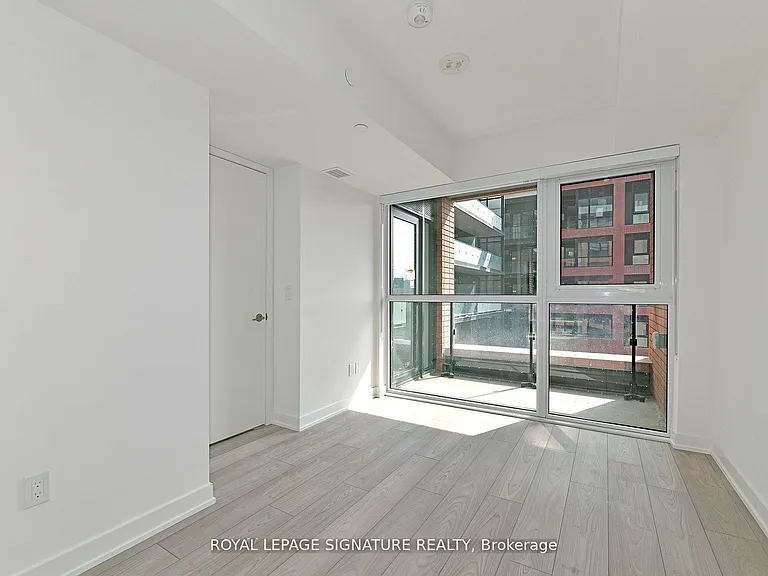 8 Tippett Rd #319 — Photo 8