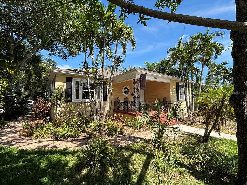 3 bed, 2.5 bath, 1638 sqft, $3,850 — Photo 2