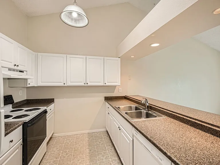4543 Lamplighter Cir — Photo 11