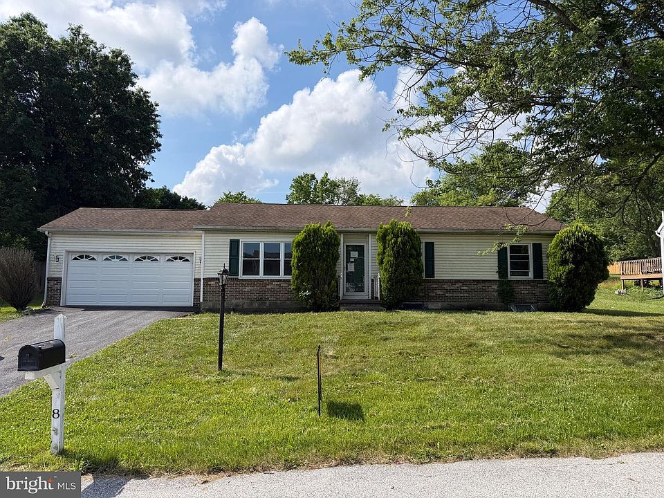 1st image of 8 Wheatfield Dr