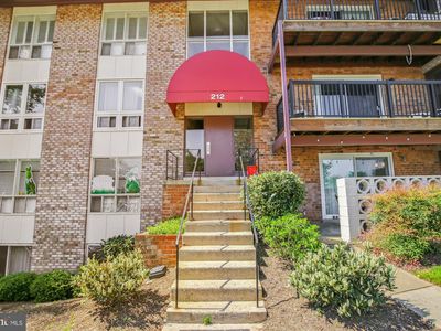 212 Locust St SE APT 108, Vienna, VA, 22180