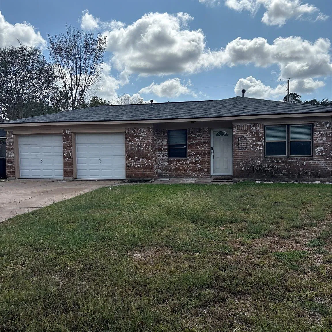 3 bed, 1.5 bath, 1194 sqft, $1,800 — Photo 1