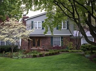 4647 Hedgewood Dr, Bloomfield Hills, MI 48301