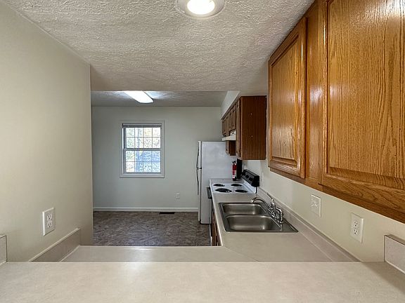 3rd image of 723 E Sherwood Hills Dr