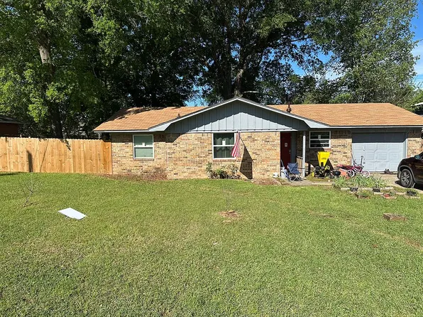 345 Greenwood Ave, Nash, TX 75569