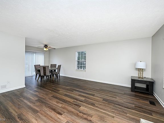 4th image of 2869 Tinkers Ln