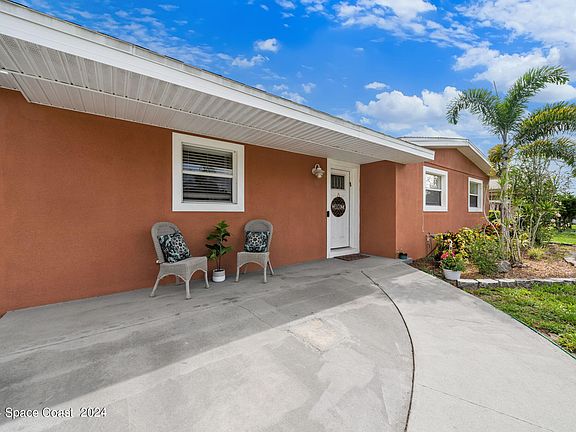 5th image of 1017 Coronado Dr