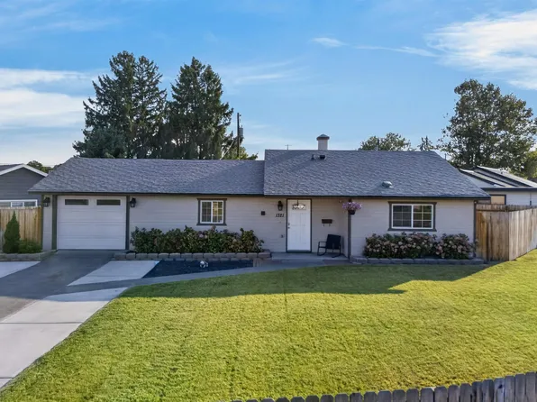 1321 W 3rd Ave, Kennewick, WA 99336