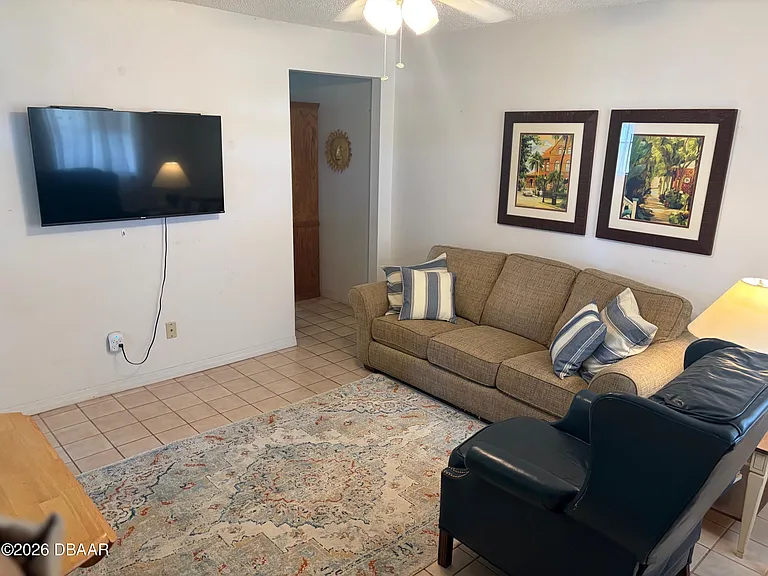 16 Oriole Cir #A — Photo 3