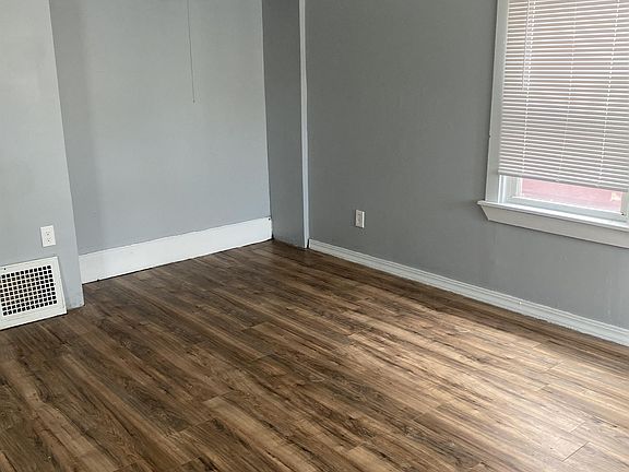 5th image of 2766 N 35th St