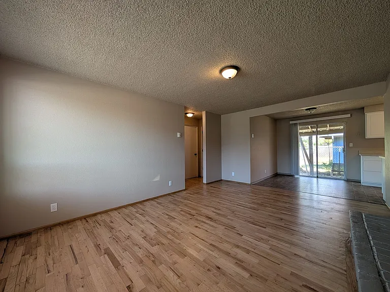 2064 Centennial Blvd — Photo 6