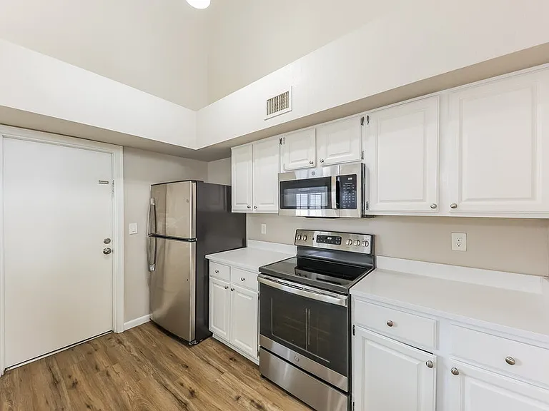 8770 W Athens St — Photo 9
