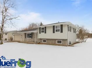 2441 Pecan St, Green Bay, WI 54311