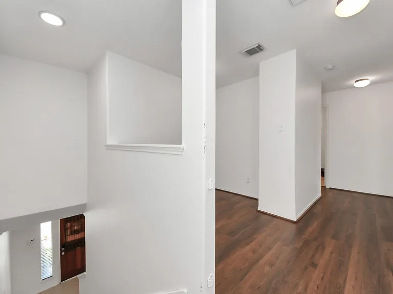 5922 Hollister Cole — Photo 15