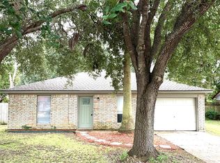 5123 2nd St, Danbury, TX 77534