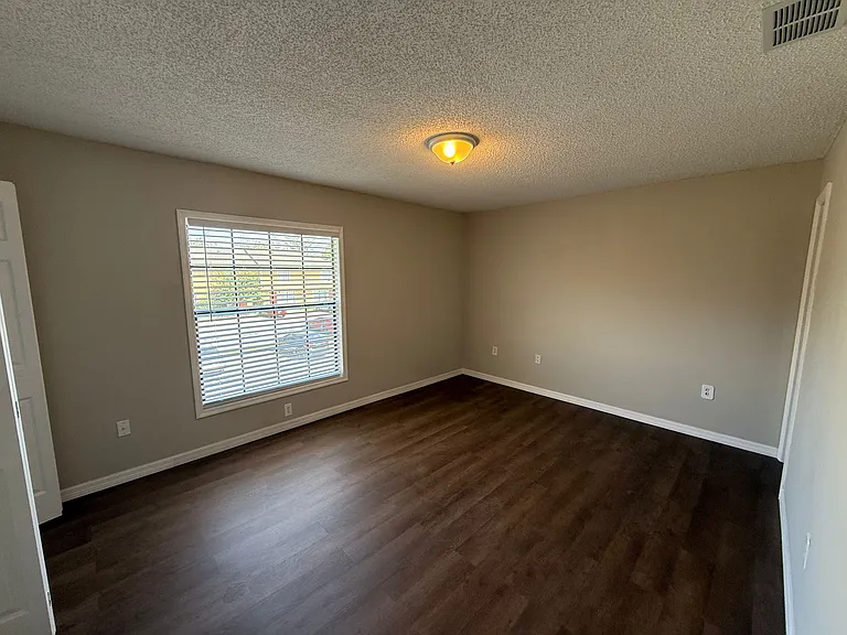 7420 Woodburn Ct #25 — Photo 9