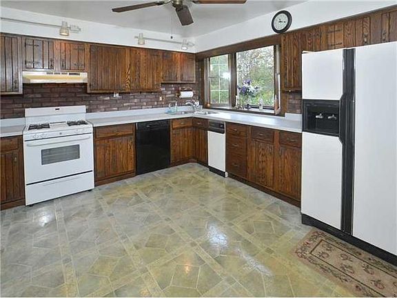2nd image of 8661 Liberty Ave
