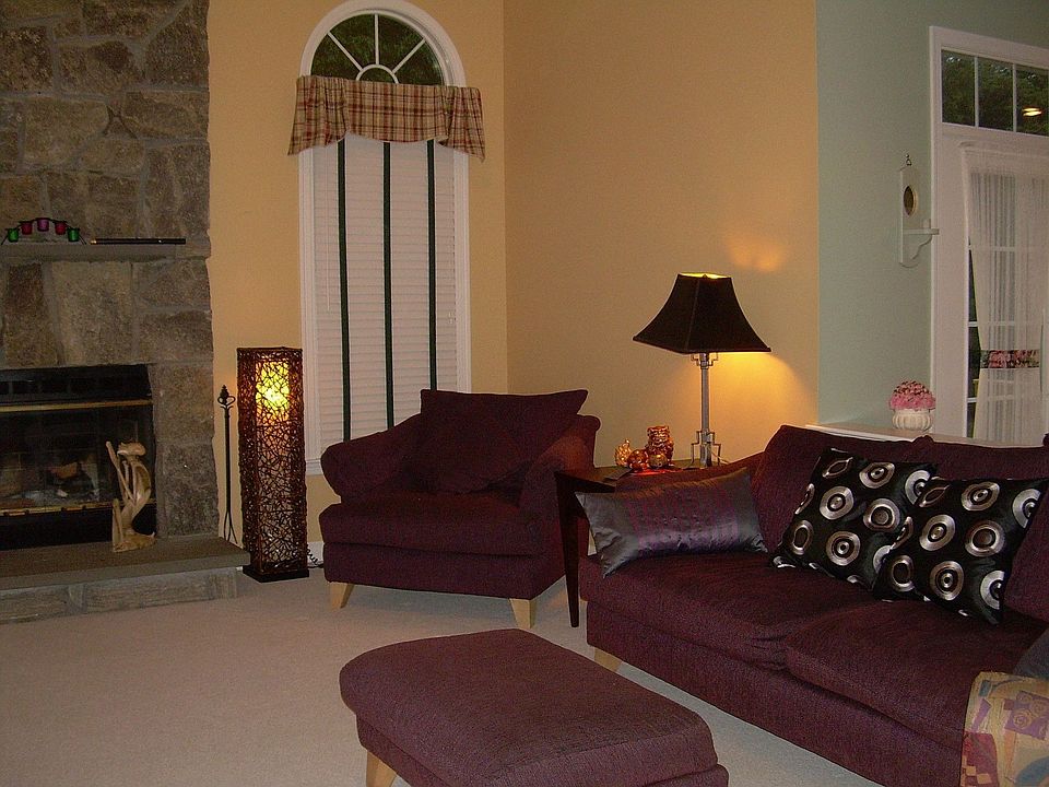 2nd image of 10 Rocklawn Rd