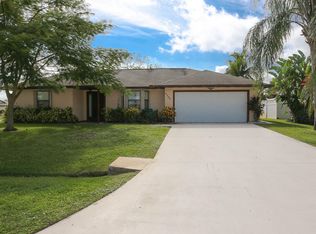 2298 SE Carnation Rd, Port Saint Lucie, FL 34952