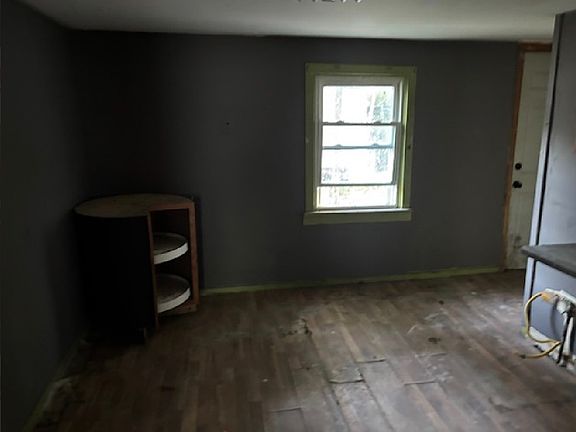 5th image of 2949 Fox Bridge Rd