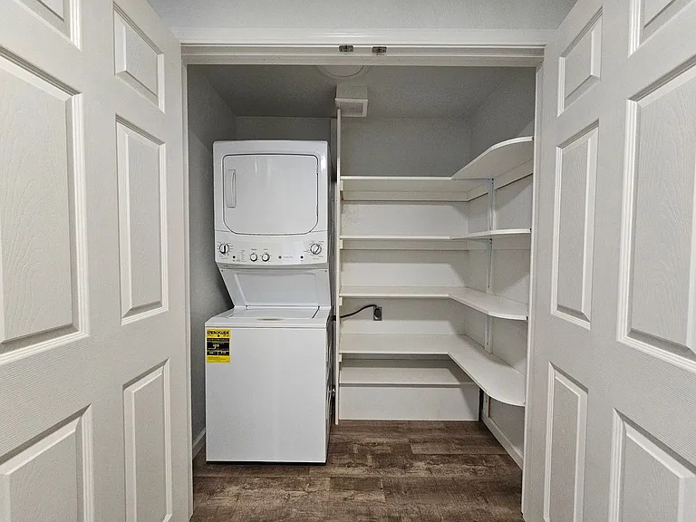 519 Rawe Peak Dr — Photo 10