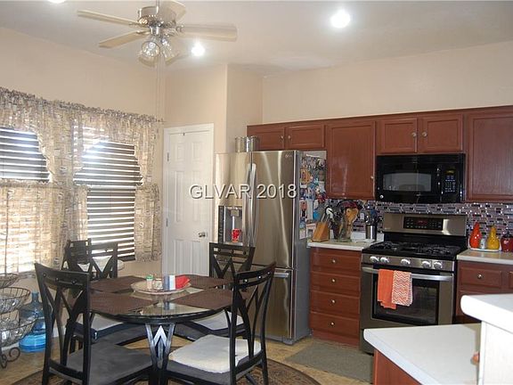 2nd image of 724 Barite Canyon Dr