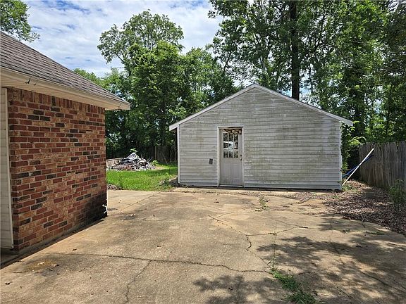 3rd image of 68 Bayou Oaks Dr