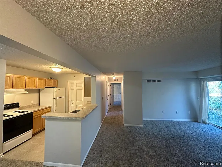 12101 Pinehurst Ln — Photo 13