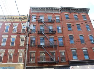 349 Grove St APT 4R, Jersey City, NJ 07302