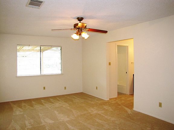 2nd image of 207 Woodmont Dr