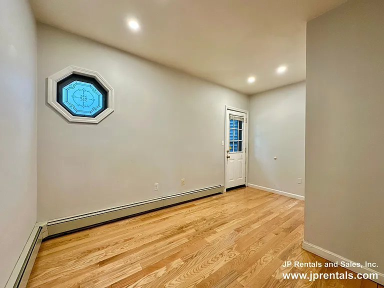 294 Chestnut Ave #1 — Photo 8