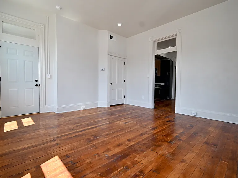 709 Columbia St #4 — Photo 15