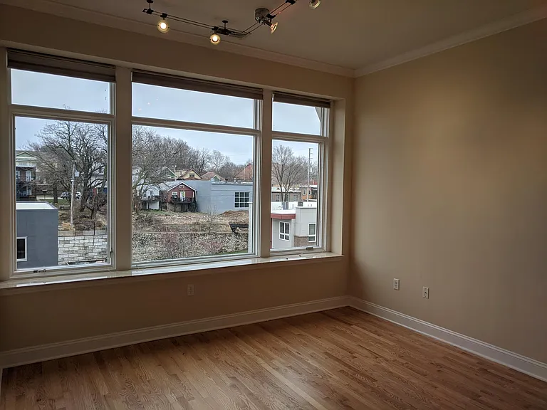 2929 McGee Trfy #406 — Photo 9