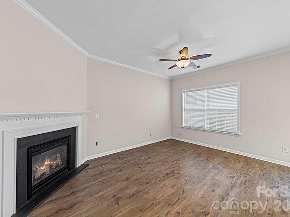 2nd image of 917 Standen Place Ct