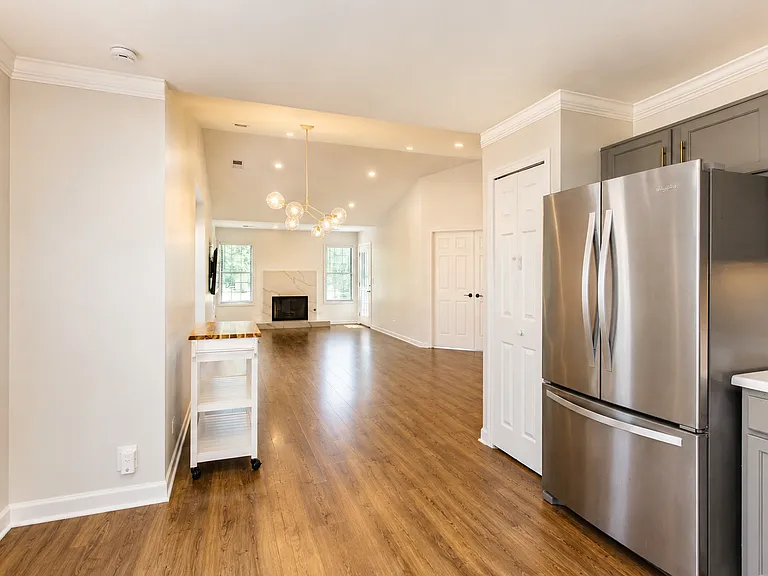 313 Sheffield Dr — Photo 25