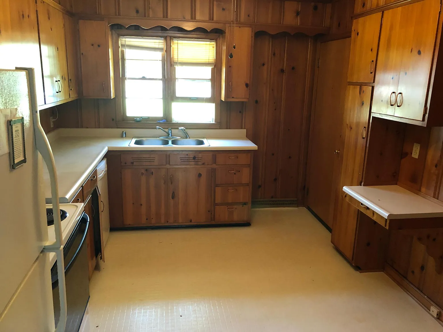 412 Oak St — Photo 4